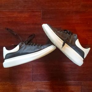 Alexander McQueen Oversized Black White